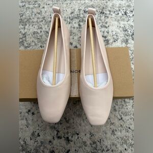 NWT Vince Vivian‎ Powder Pink Ballet Leather Flats -Size 8